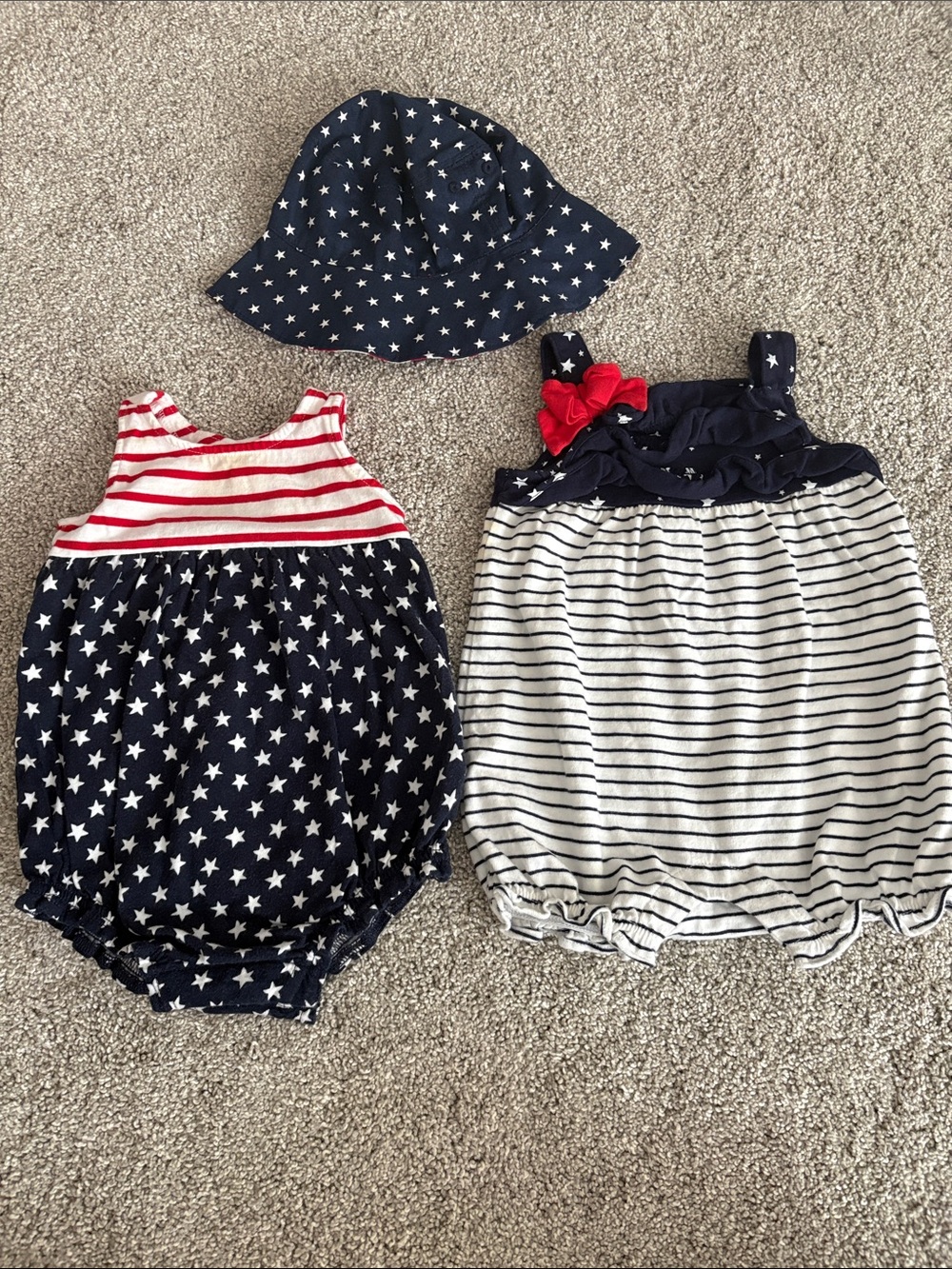 Old Navy, Gymboree Patriotic rompers and hat lot 3-6 months